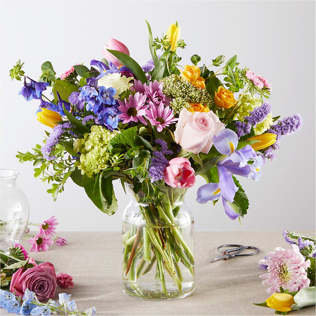 Pastel Tradition - A Florist Original – Blooms By Vickrey, Camp Hill PA